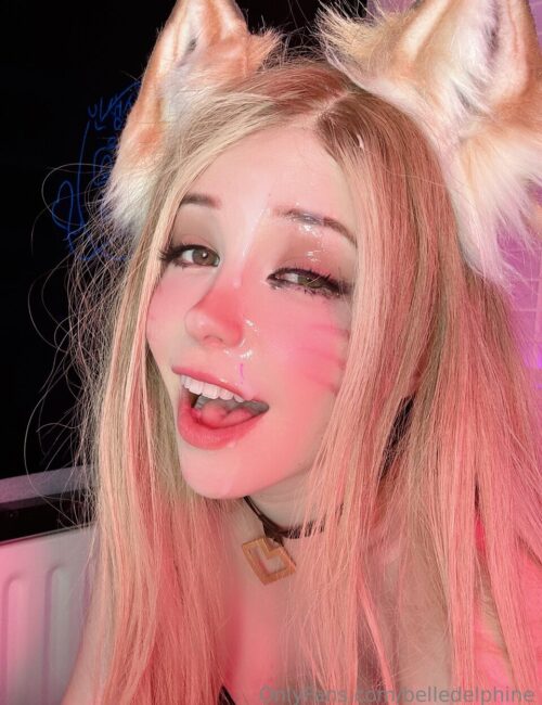 Cosplay Ahri Liên Minh Huyền Thoại LoL của Belle Delphine - Ahri 1 ảnh số 9 Khoe Vú